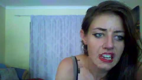 Snapshot of missmeandre chatting on 03/05/25, 12:33 4bdn couple online show from 03/05/25, 12:33