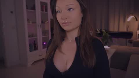 LUXXANDRA online show from 07/27/26, 05:58