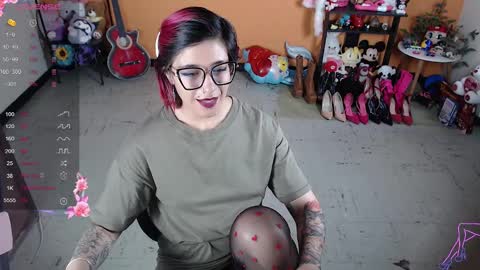 Miss Mia online show from 12/15/24, 08:36