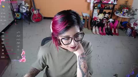 Miss Mia online show from 12/15/24, 11:42