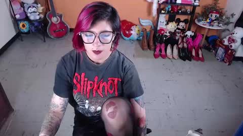 Miss Mia online show from 12/19/24, 07:51