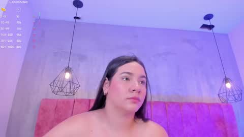 Snapshot of missmiaa_ chatting on 05/22/26, 11:49 Mia online show from 05/22/26, 11:49