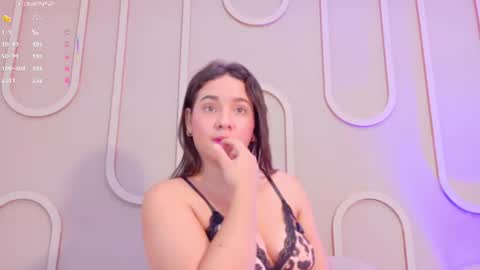 Mia  online show from 07/25/26, 12:36