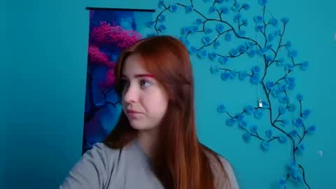Snapshot of missmiamiss chatting on 11/25/25, 12:16 Mia online show from 11/25/25, 12:16