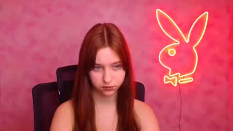 Snapshot of missmiamiss chatting on 12/04/25, 01:09 Mia online show from 12/04/25, 01:09