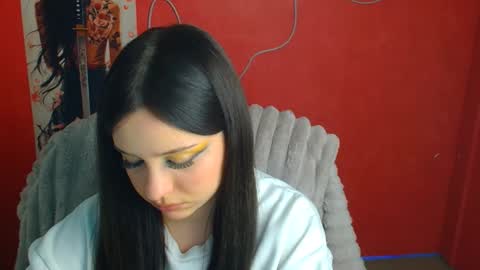 Snapshot of missmiamiss chatting on 05/04/26, 11:28 Mia online show from 05/04/26, 11:28