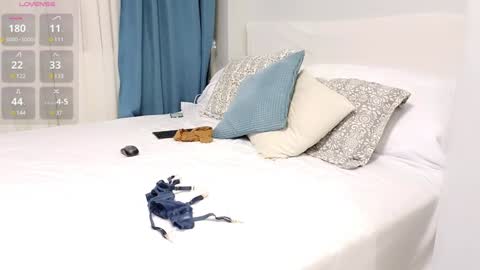 Mia online show from 12/30/24, 09:50