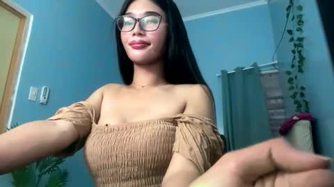 missminervaa online show from 10/03/25, 06:05