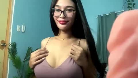 missminervaa online show from 10/05/25, 03:54