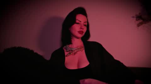 Snapshot of missmirandagd chatting on 11/17/25, 04:46 online show from 11/17/25, 04:46