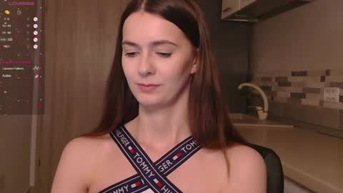 Moni online show from 01/05/25, 03:22