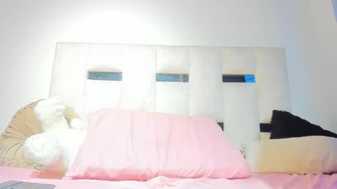 missnatasha05 online show from 03/19/26, 12:36