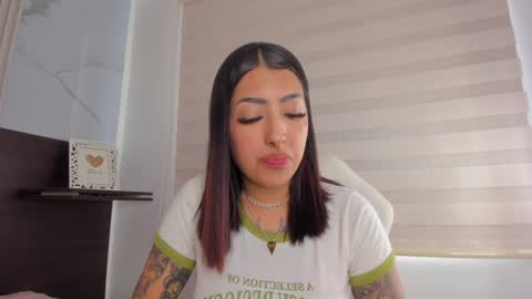 insta miss nickeloo online show from 12/23/24, 07:30