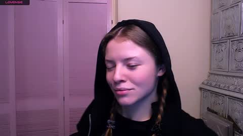 Olivia online show from 12/21/24, 12:16