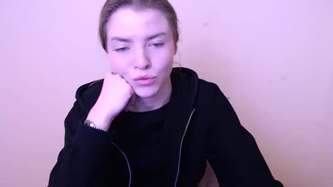 Olivia online show from 01/16/25, 08:22
