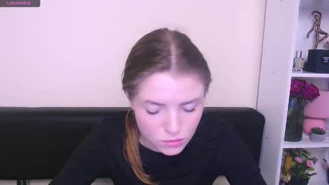 Olivia online show from 02/14/25, 11:21