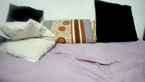 Snapshot of missperfectbody chatting on 10/27/25, 12:20 missperfectbody online show from 10/27/25, 12:20