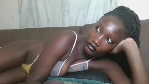 pretty gal online show from 10/26/25, 11:16