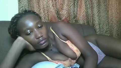 pretty gal online show from 11/15/25, 10:12