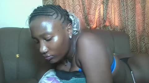 pretty gal online show from 11/19/25, 01:00