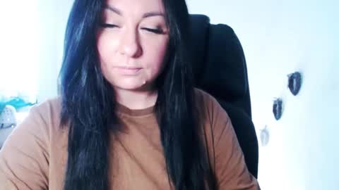 Snapshot of missqueen1416 chatting on 11/04/25, 09:19 Missqueen1416 online show from 11/04/25, 09:19