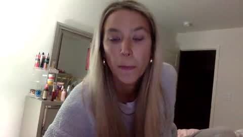 Snapshot of misss_alyssaaa chatting on 05/04/26, 01:01 Alyssa online show from 05/04/26, 01:01