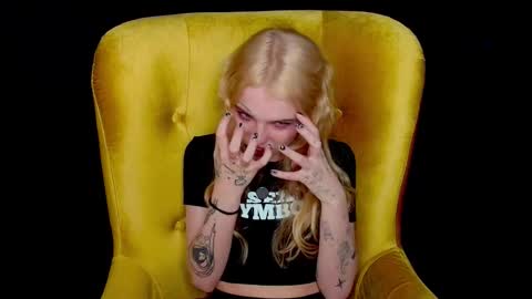 Misss Lola Angel online show from 09/15/25, 02:28