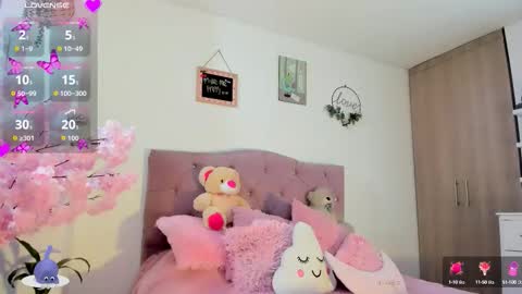 Snapshot of misssofiia_7 chatting on 09/24/25, 04:49 ... Independent model online show from 09/24/25, 04:49