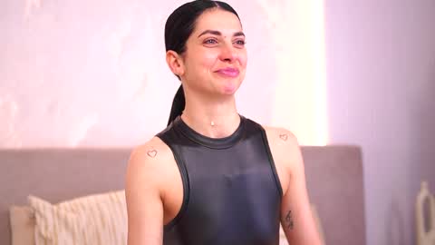 Snapshot of misssophiee_ chatting on 05/15/26, 05:36 Sophie online show from 05/15/26, 05:36