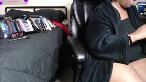 Snapshot of misstajaa chatting on 11/19/25, 03:17 MissTajaa online show from 11/19/25, 03:17