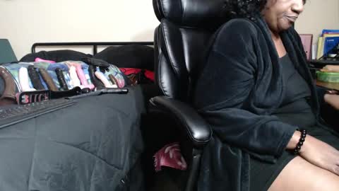 Snapshot of misstajaa chatting on 12/05/25, 04:43 MissTajaa online show from 12/05/25, 04:43