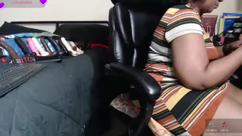 Snapshot of misstajaa chatting on 12/15/25, 05:06 MissTajaa online show from 12/15/25, 05:06