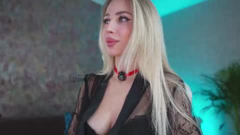 Eva online show from 11/30/25, 12:36