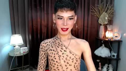 Stella online show from 09/15/25, 07:41