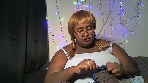 Misstrezzkristina online show from 12/06/24, 03:41