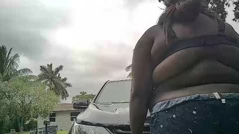 Misstrezzkristina online show from 02/20/25, 03:19