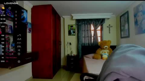 missvalery1 online show from 05/25/26, 09:54