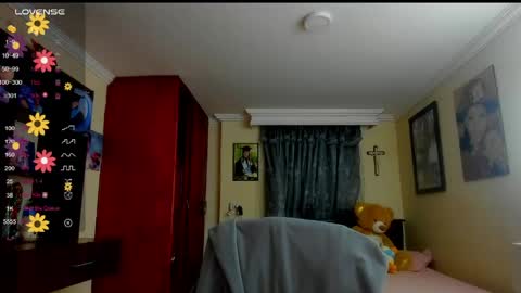 missvalery1 online show from 05/27/26, 01:57