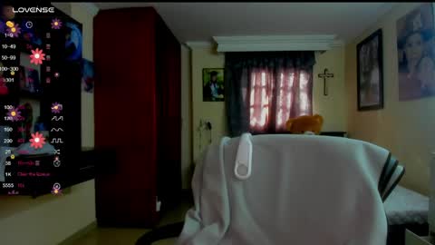missvalery1 online show from 05/30/26, 12:46
