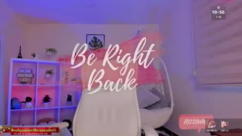 Snapshot of missvancouver_ chatting on 12/17/25, 01:06 Mafe Jimenez online show from 12/17/25, 01:06