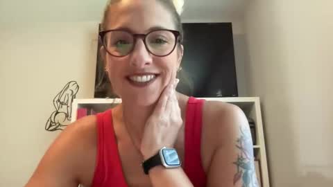 Snapshot of missveronicajaymes chatting on 05/22/26, 04:34 Miss Veronica Jaymes online show from 05/22/26, 04:34