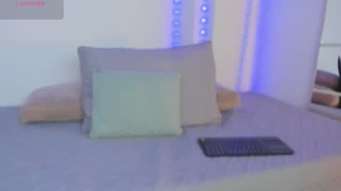 Snapshot of missvioleta_ chatting on 10/24/25, 02:46 Violetta online show from 10/24/25, 02:46