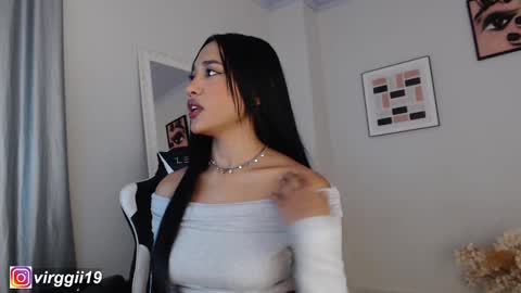 missvirggii online show from 10/04/25, 09:57