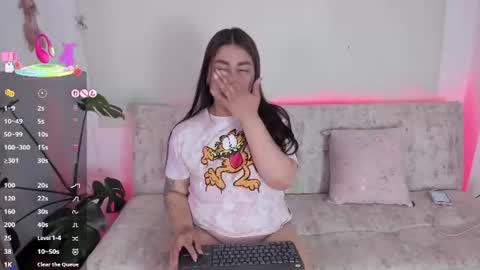 Pau OFmissweetpeach online show from 06/18/26, 02:23