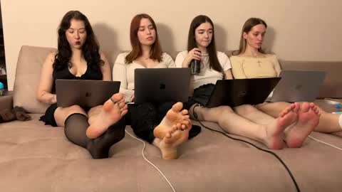 misswishh online show from 04/29/26, 07:31