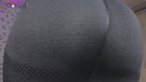 Snapshot of missy_taylor_ chatting on 10/05/25, 05:11 Missy online show from 10/05/25, 05:11