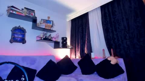 missyuliaslut online show from 07/12/26, 07:43