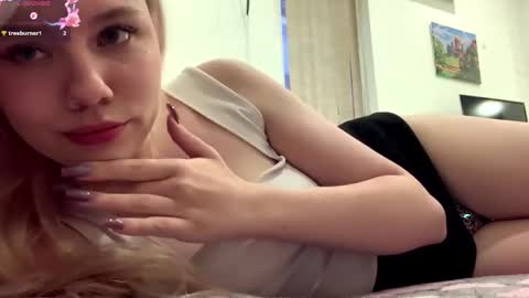 Stella  online show from 12/14/25, 01:38