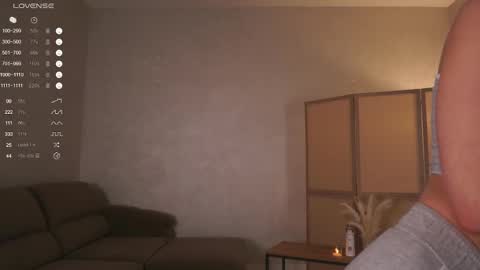 Mia online show from 10/23/25, 05:55