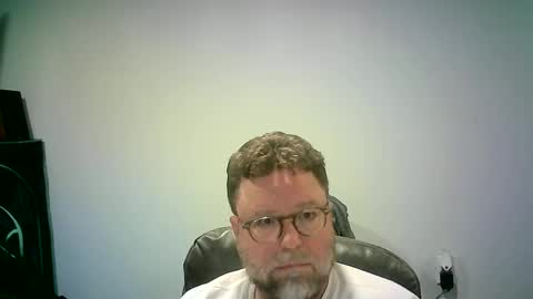 Snapshot of mister_happy567 chatting on 10/17/25, 05:32 Mr. Happy online show from 10/17/25, 05:32